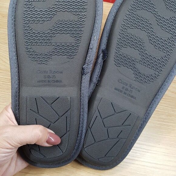 CLUB ROOM Mens Slippers Size 6 - 7 Gray Slip On Plush Lined Comfort DAD - Picture 4 of 6